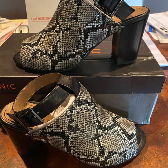 Vionic Shoes - Vionic Kaia snake shoes asst New